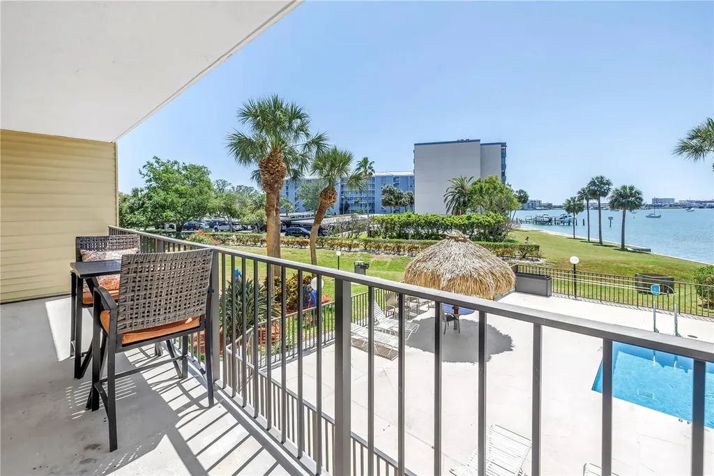650 Island Way Clearwater Beach FL 33767