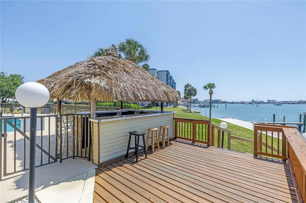 650 Island Way Clearwater Beach FL 33767