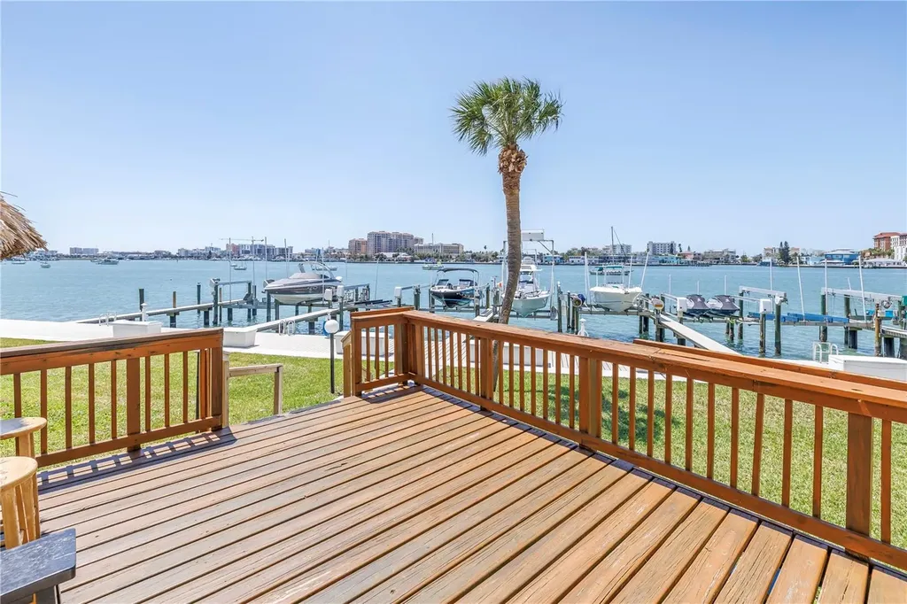 650 Island Way Clearwater Beach FL 33767