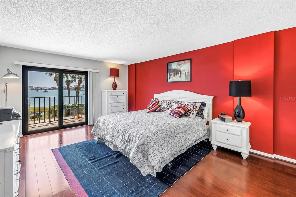 650 Island Way Clearwater Beach FL 33767