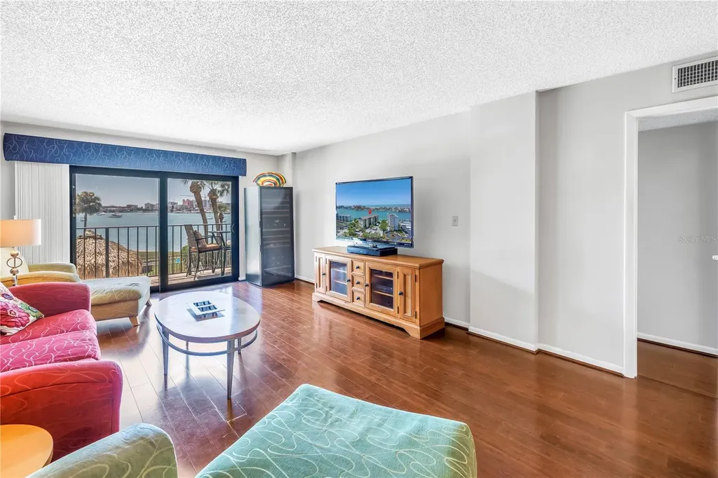 650 Island Way Clearwater Beach FL 33767