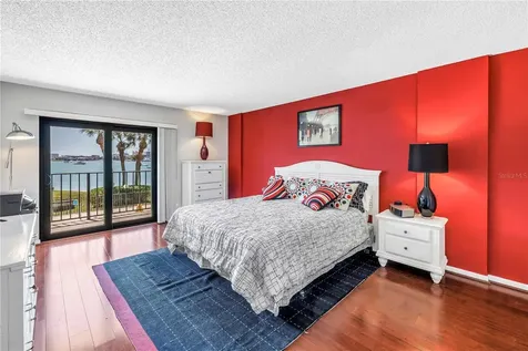 650 Island Way Clearwater Beach FL 33767
