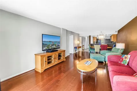 650 Island Way Clearwater Beach FL 33767
