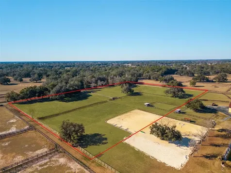 8245 NW 137th Avenue Morriston FL 32668
