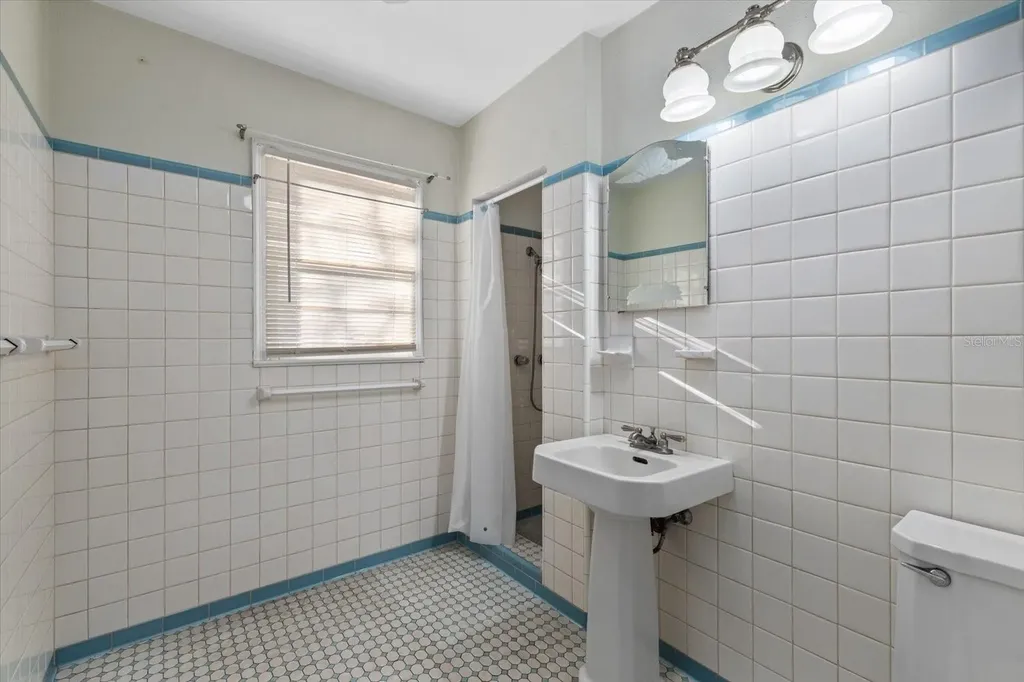 1010 Indian Beach Drive Sarasota FL 34234