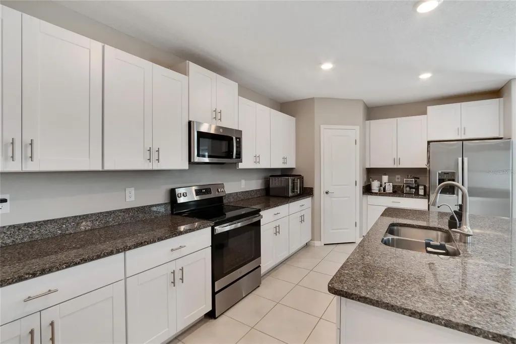 3107 Oyster Cove Street Wimauma FL 33598
