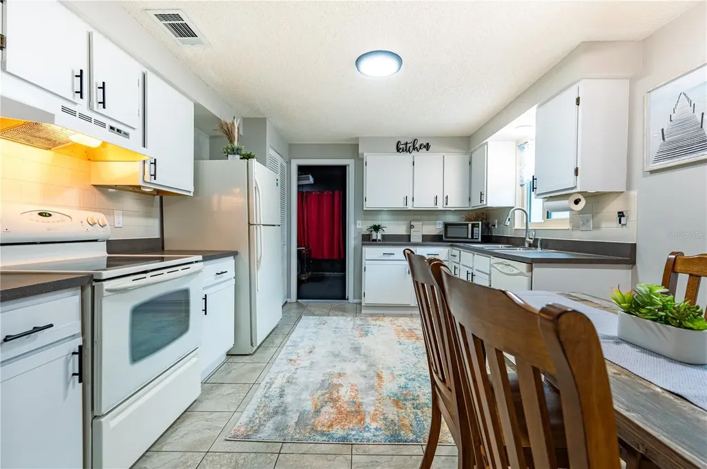 6504 39th Avenue W Bradenton FL 34209