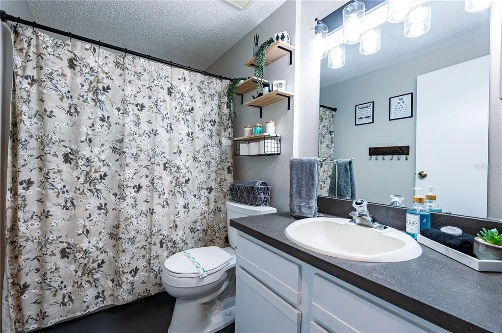 6504 39th Avenue W Bradenton FL 34209