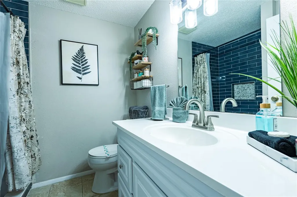 6504 39th Avenue W Bradenton FL 34209