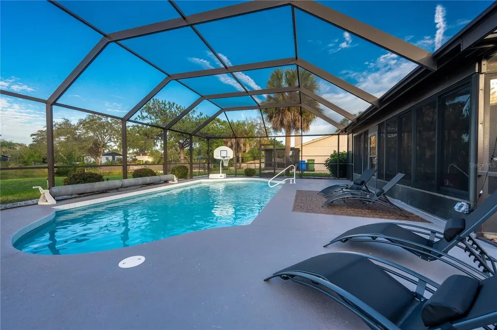 6504 39th Avenue W Bradenton FL 34209