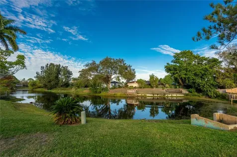 6504 39th Avenue W Bradenton FL 34209