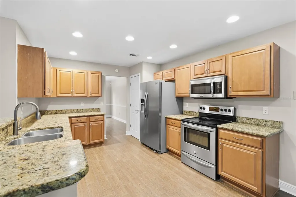 16105 Cambria Court Tampa FL 33647