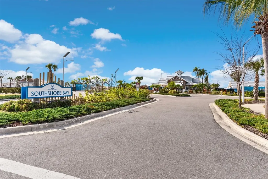 17335 Holly Well Avenue Wimauma FL 33598