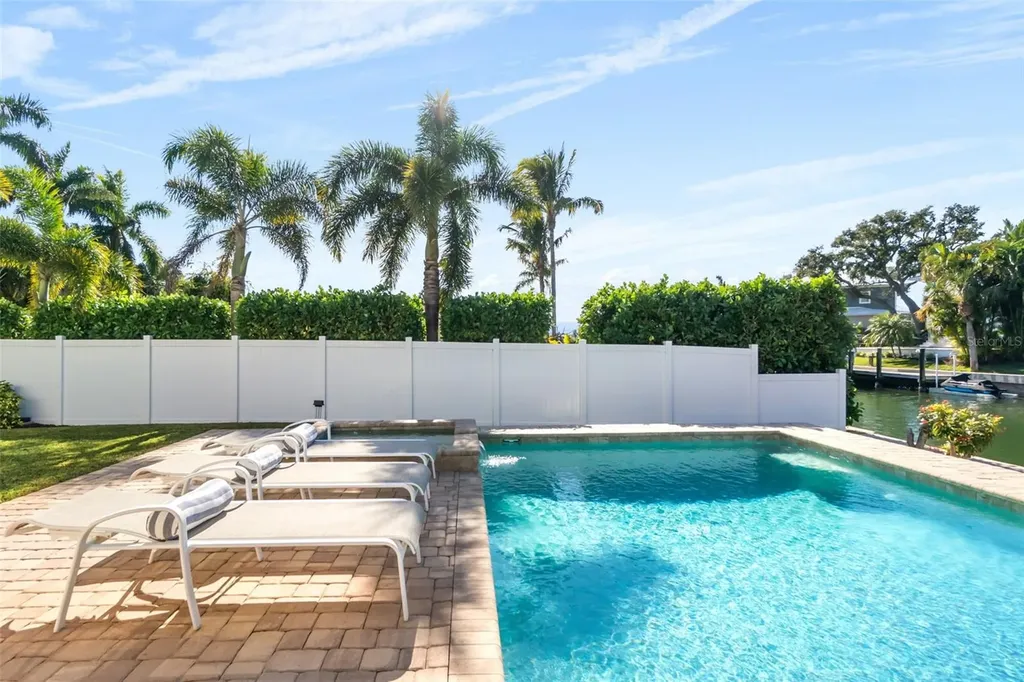 1725 Baywood Drive Sarasota FL 34231