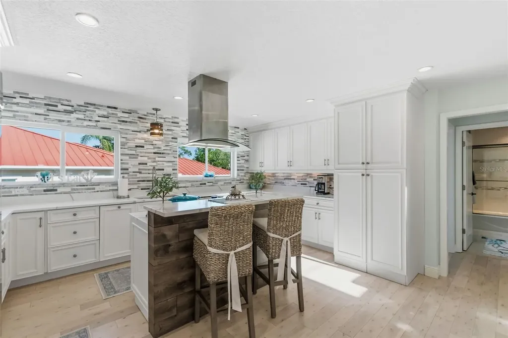 1725 Baywood Drive Sarasota FL 34231