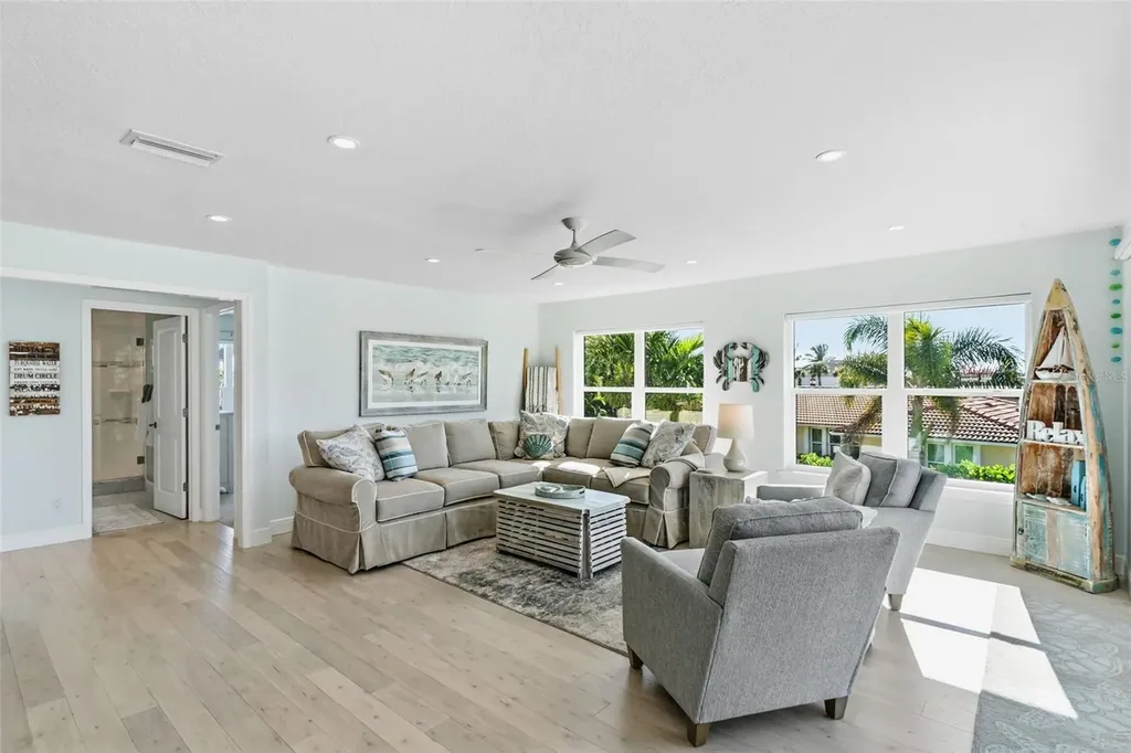 1725 Baywood Drive Sarasota FL 34231