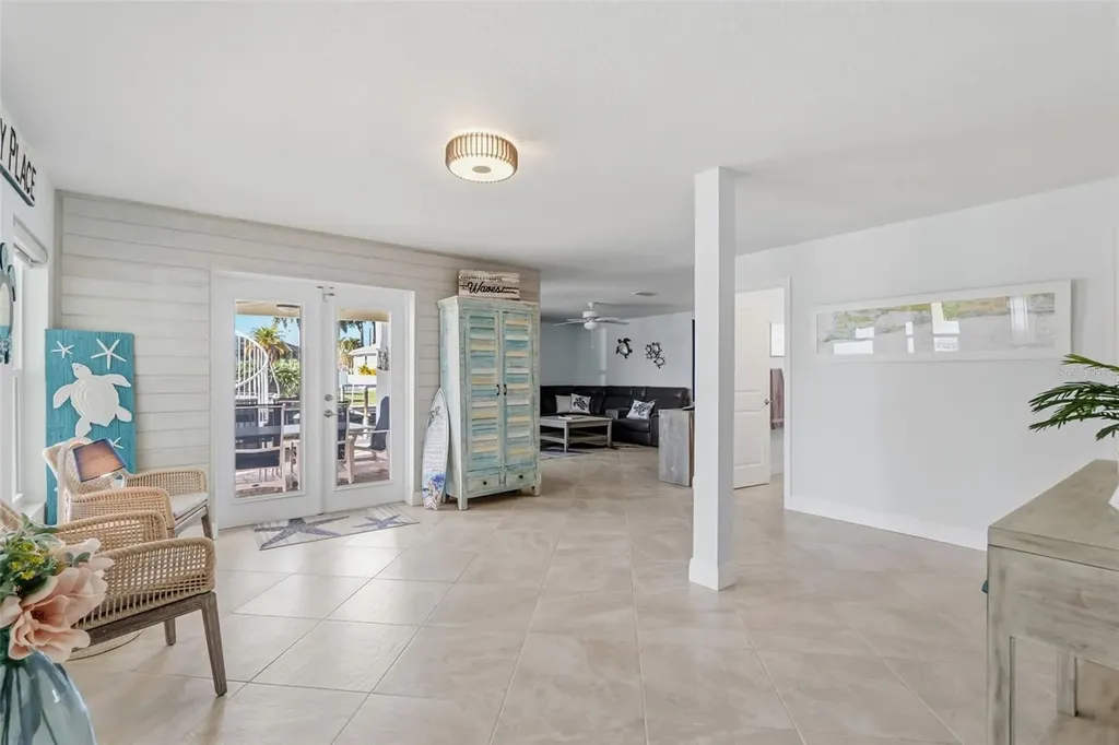 1725 Baywood Drive Sarasota FL 34231