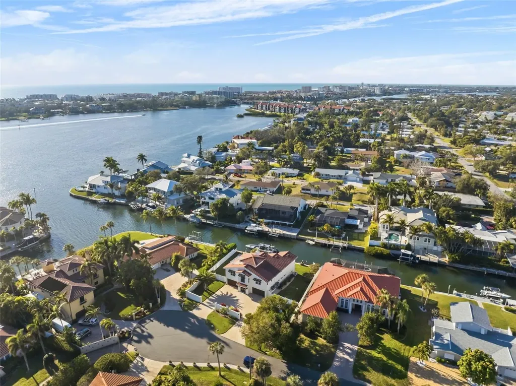 1725 Baywood Drive Sarasota FL 34231