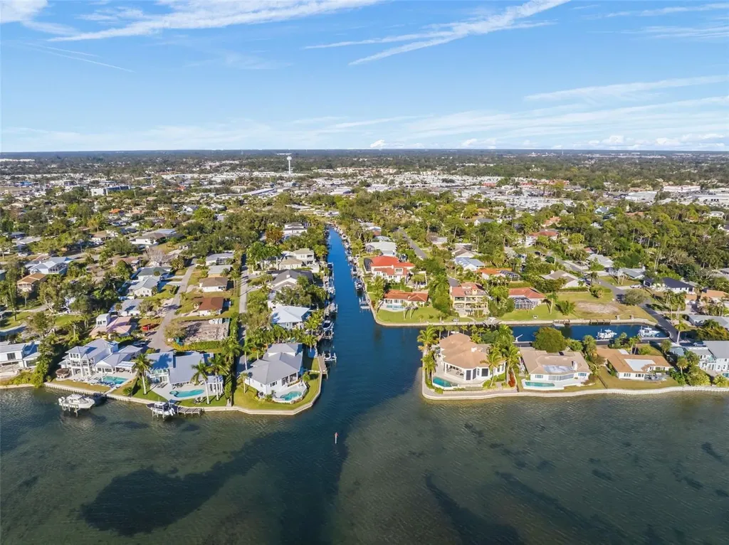 1725 Baywood Drive Sarasota FL 34231
