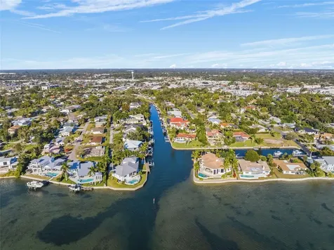 1725 Baywood Drive Sarasota FL 34231