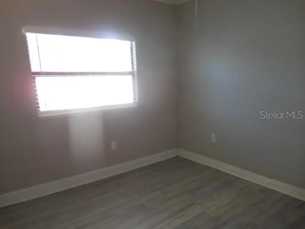 8421 N Orangeview Avenue Tampa FL 33617