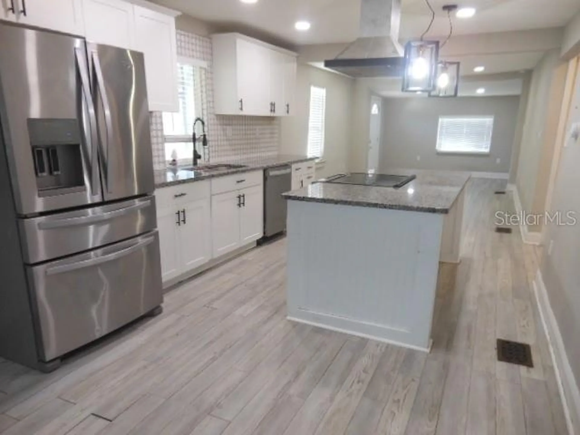 8421 N Orangeview Avenue Tampa FL 33617