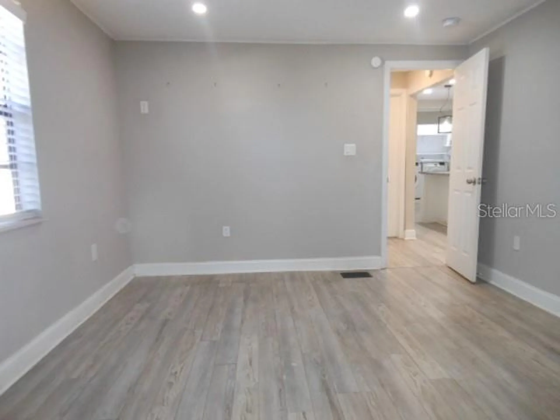 8421 N Orangeview Avenue Tampa FL 33617