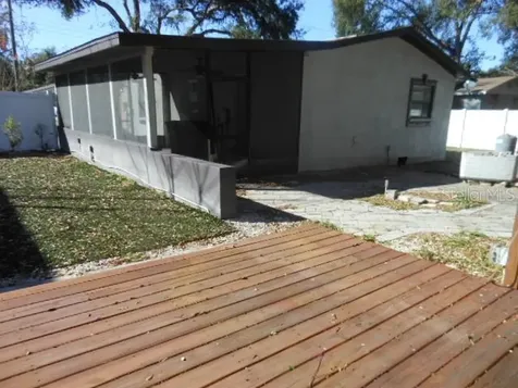 8421 N Orangeview Avenue Tampa FL 33617