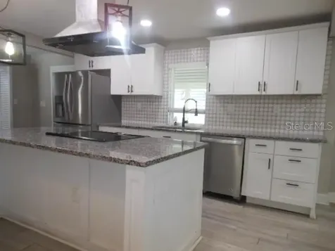 8421 N Orangeview Avenue Tampa FL 33617