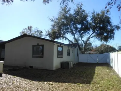 8421 N Orangeview Avenue Tampa FL 33617