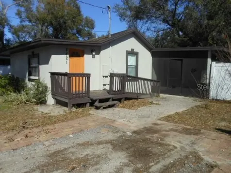 8421 N Orangeview Avenue Tampa FL 33617