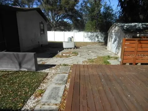 8421 N Orangeview Avenue Tampa FL 33617