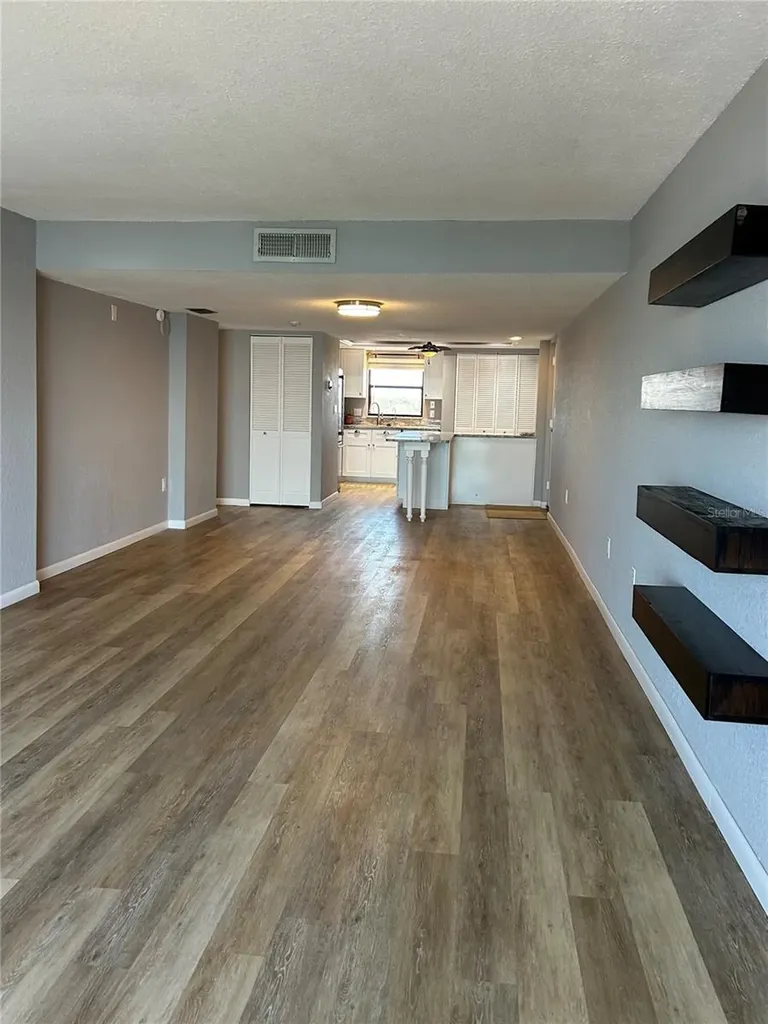 7050 Sunset Drive S South Pasadena FL 33707