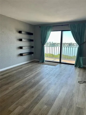 7050 Sunset Drive S South Pasadena FL 33707