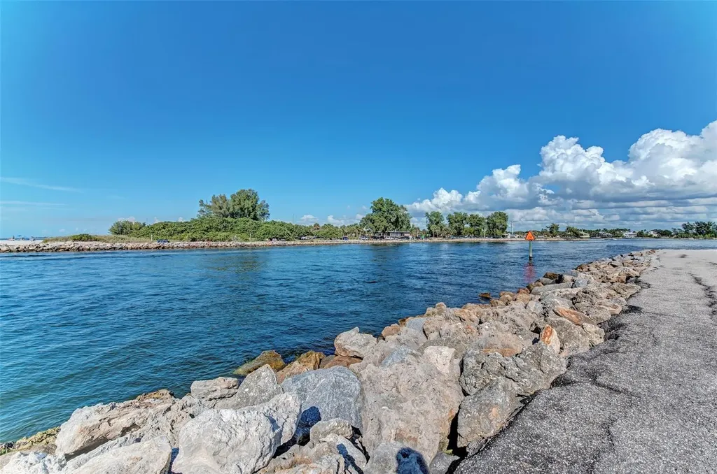 5864 Tyler Road Venice FL 34293