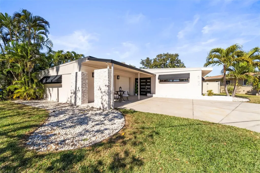 402 161st Avenue Redington Beach FL 33708