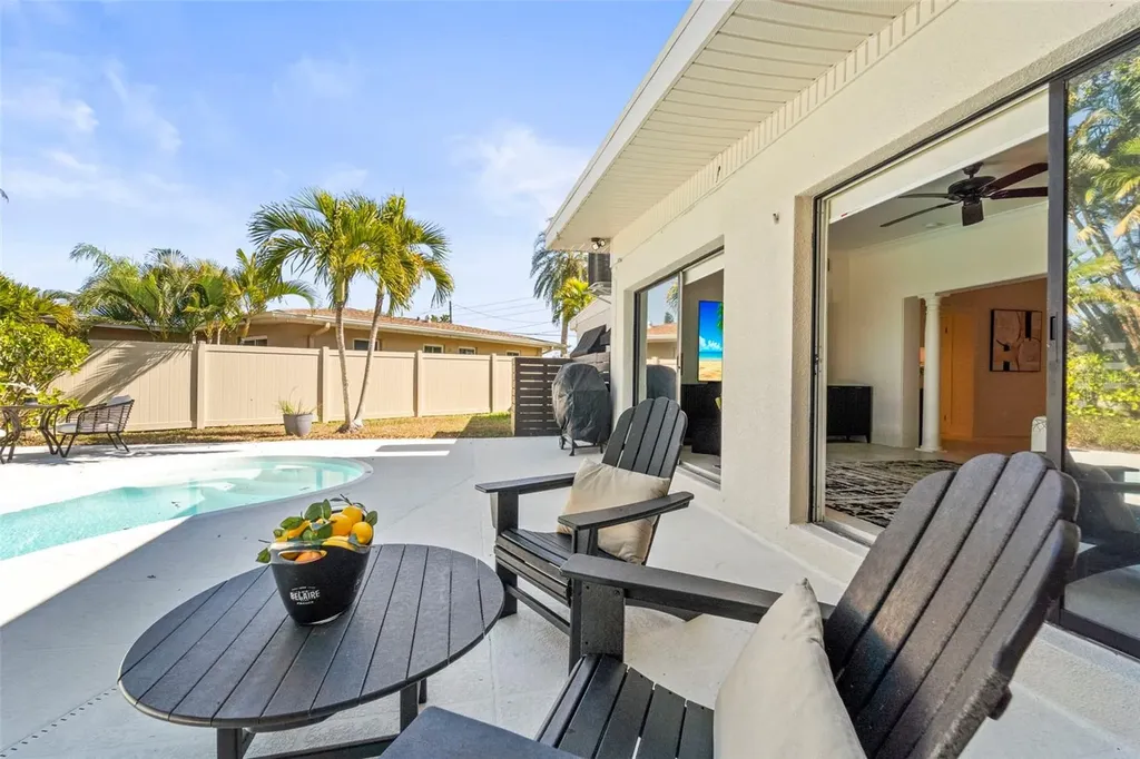 402 161st Avenue Redington Beach FL 33708