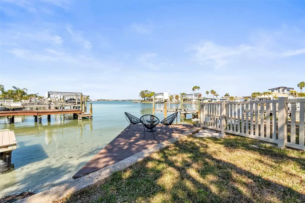 402 161st Avenue Redington Beach FL 33708