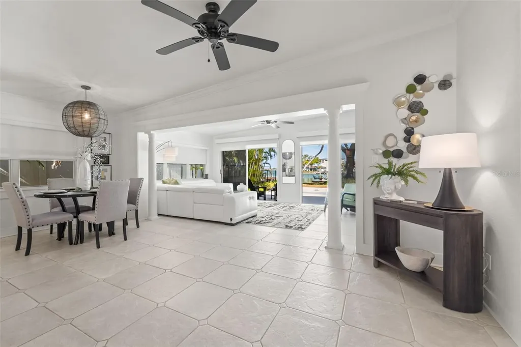 402 161st Avenue Redington Beach FL 33708