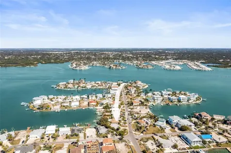 402 161st Avenue Redington Beach FL 33708