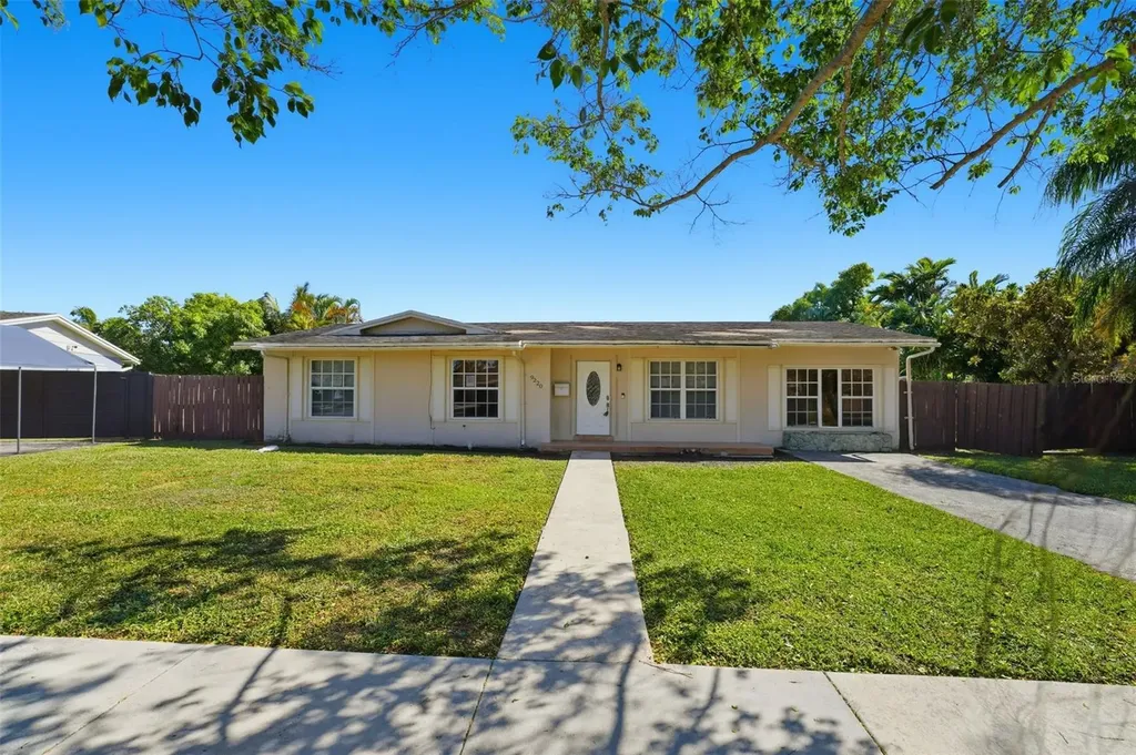 9220 SW 185th Street Cutler Bay FL 33157