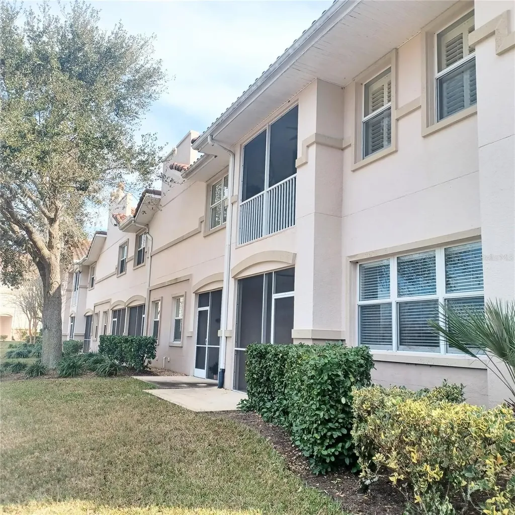 80 S Riverview Bend S Palm Coast FL 32137