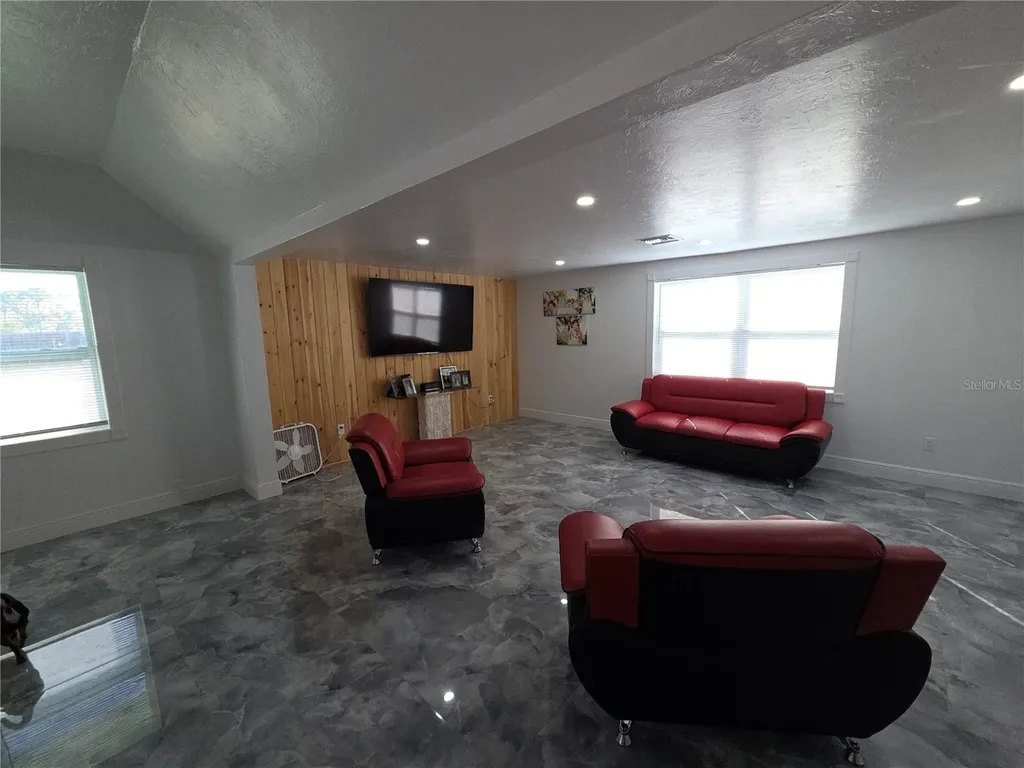 2839 Olympic Street Sarasota FL 34231