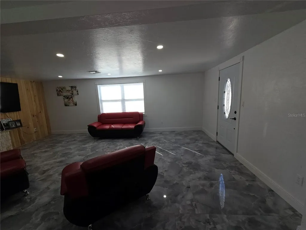 2839 Olympic Street Sarasota FL 34231