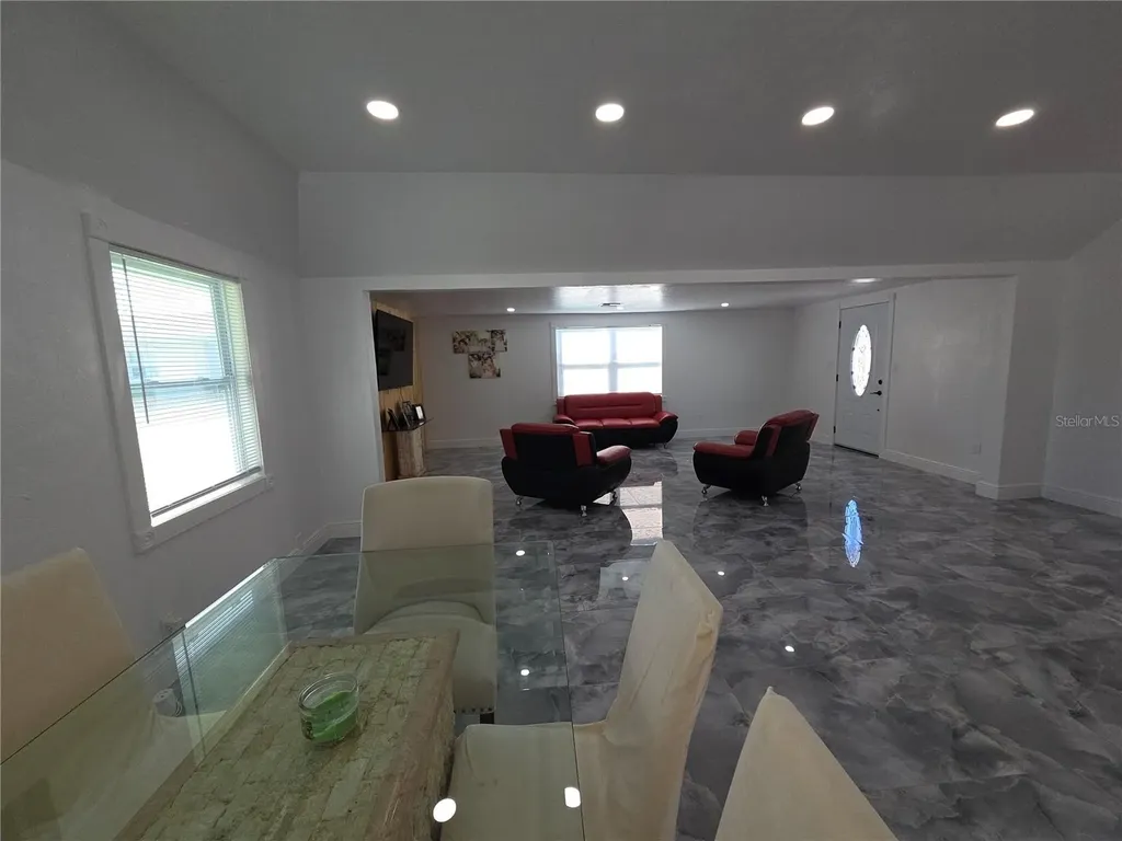 2839 Olympic Street Sarasota FL 34231