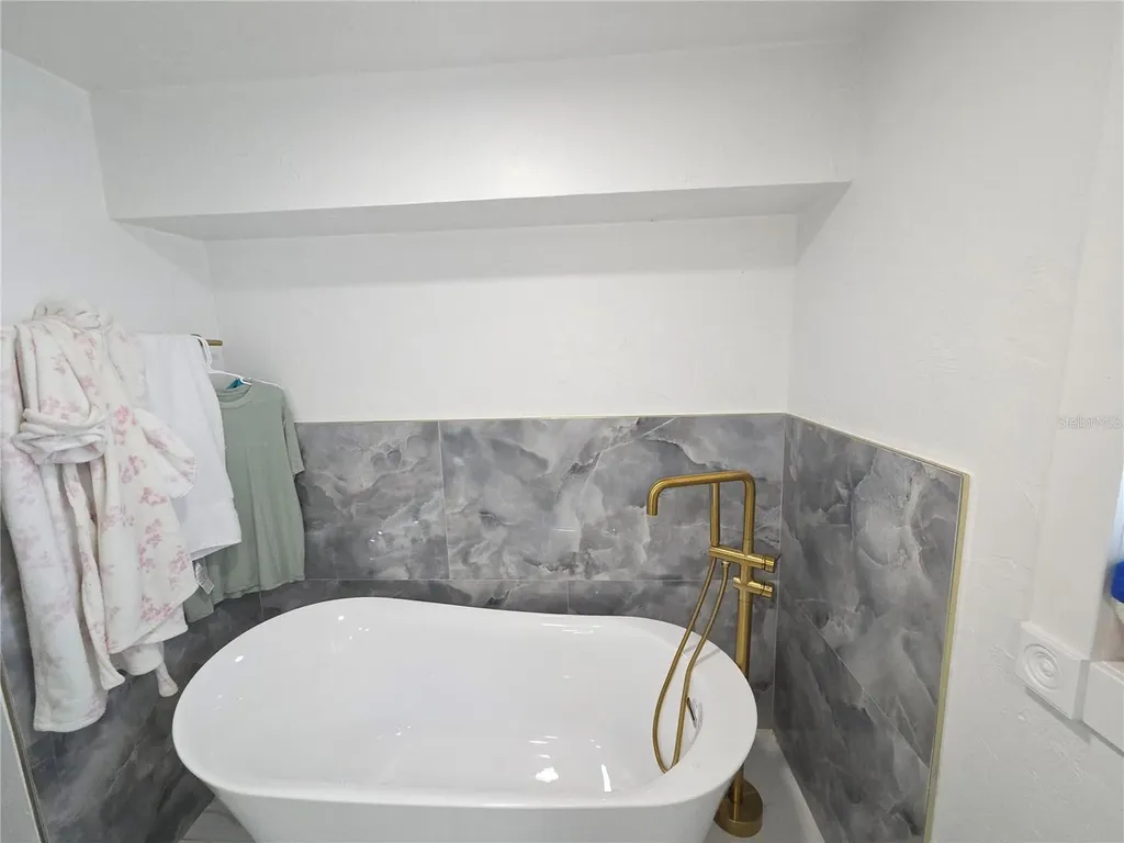 2839 Olympic Street Sarasota FL 34231