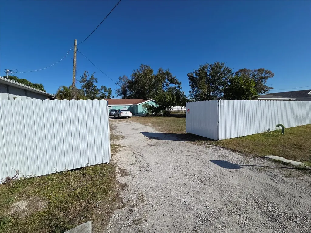 2839 Olympic Street Sarasota FL 34231