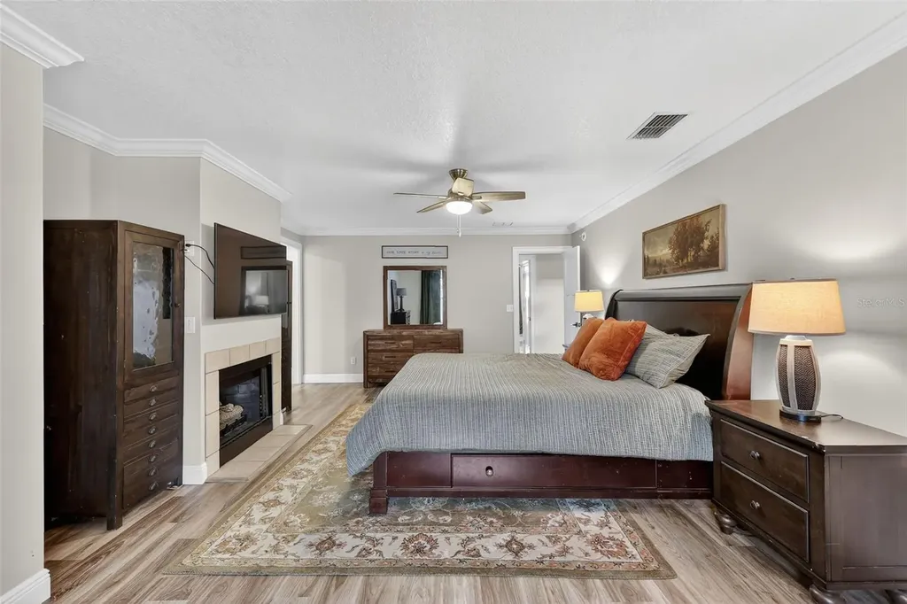 4564 County Road 103g Oxford FL 34484