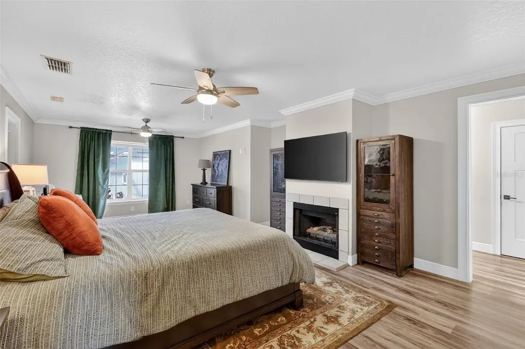 4564 County Road 103g Oxford FL 34484