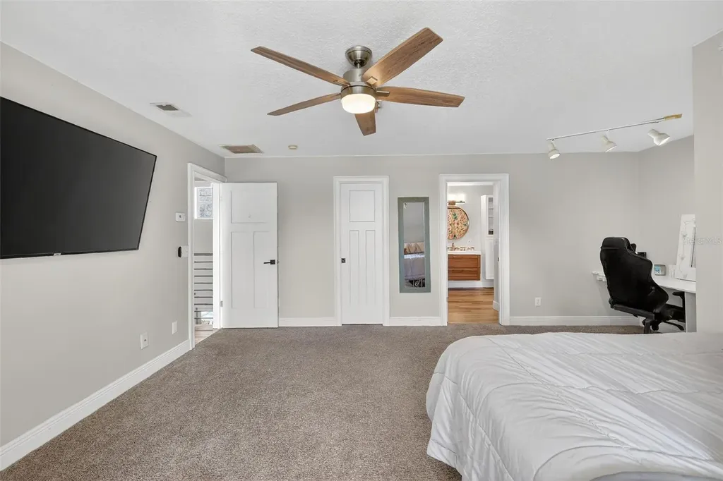 4564 County Road 103g Oxford FL 34484